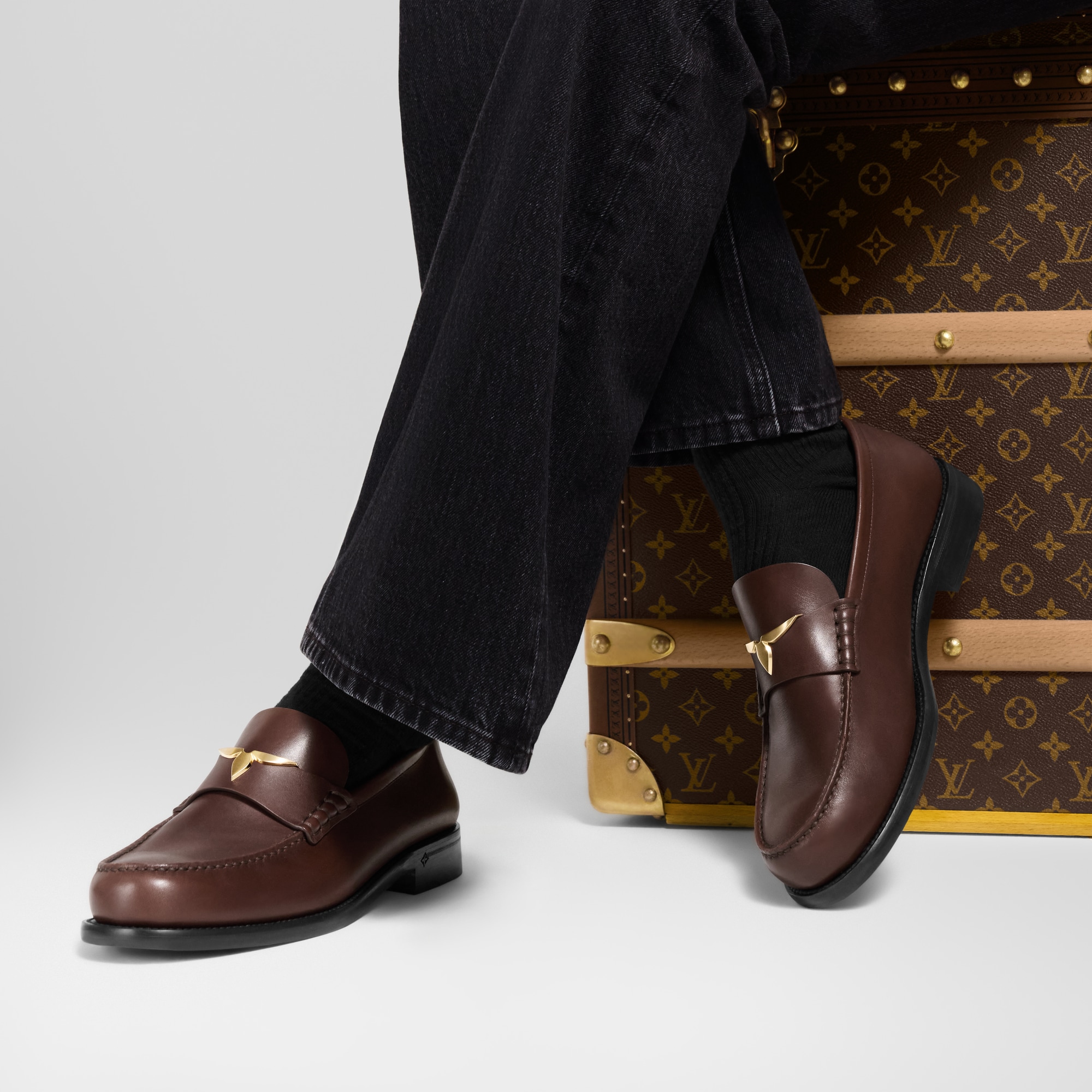 LOUIS VUITTON ブラウン ローファー 中古・古着通販】LOUIS VUITTON (ルイ ヴィトン) ローファー